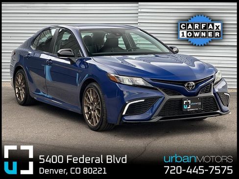 Used 2024 Toyota Camry SE image 1