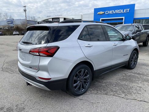 Used 2022 Chevrolet Equinox RS w/ RS Leather Package image 7