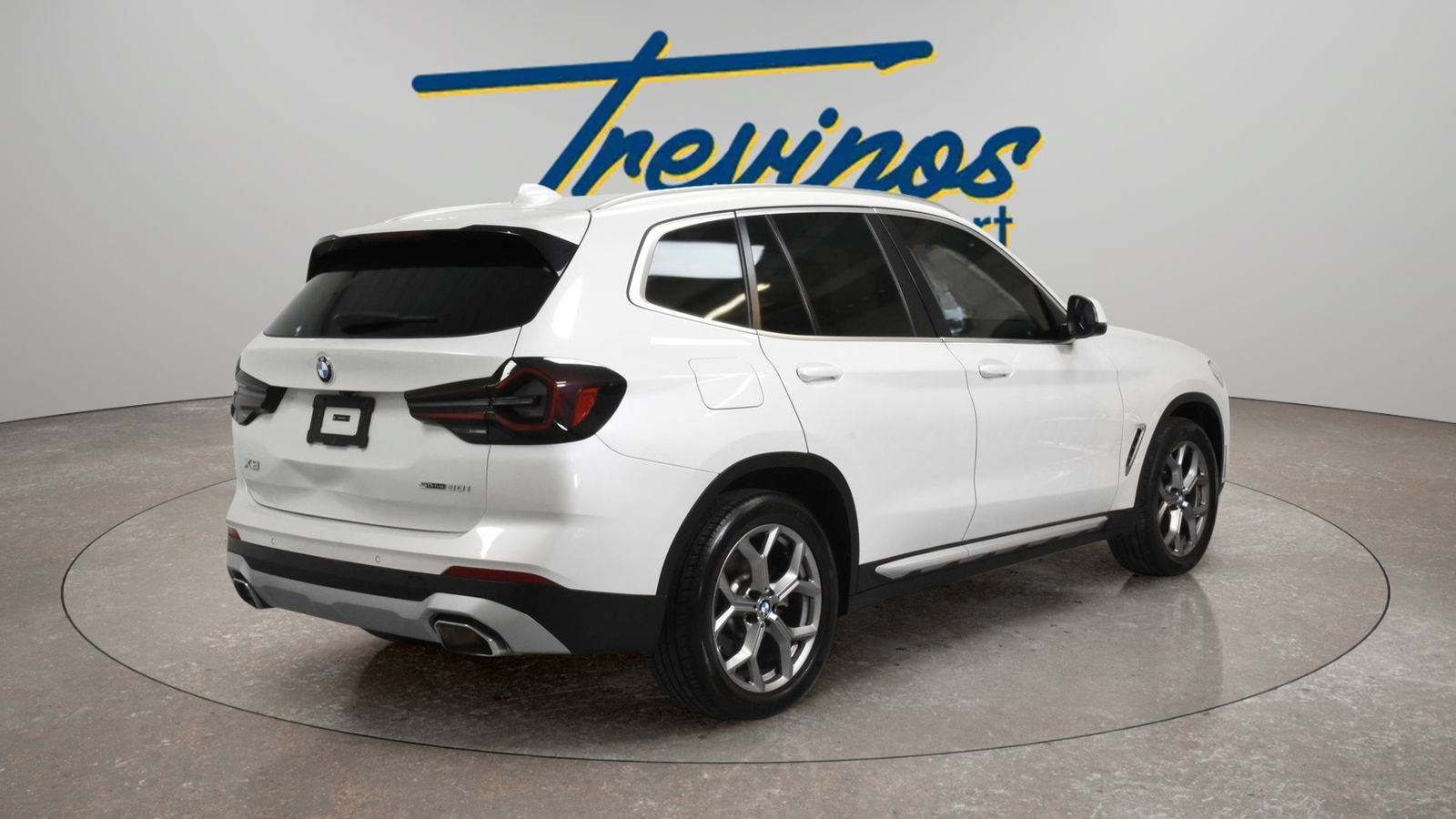 Used 2024 BMW X3 sDrive30i RWD image 2