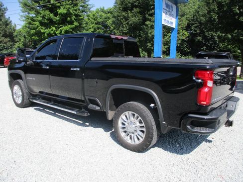 Used 2020 Chevrolet Silverado 2500 High Country w/ Z71 Off-Road Package image 3