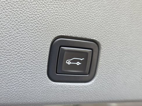 Used 2020 Cadillac XT6 Premium Luxury FWD image 14