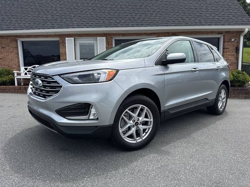 Used 2023 Ford Edge SEL w/ Convenience Package AWD/4WD image 2