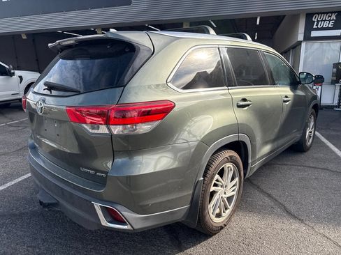 Used 2018 Toyota Highlander Limited AWD/4WD image 5