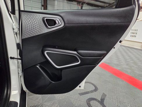 Used 2020 Kia Soul X-Line image 33