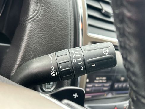 Used 2014 Lincoln MKX AWD w/ Equipment Group 102A image 25