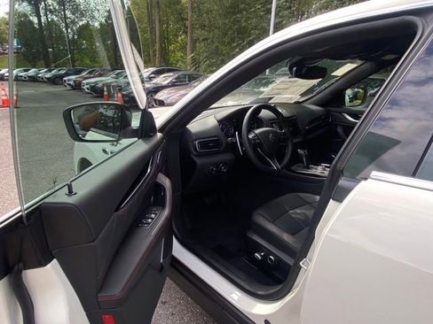 New 2024 Maserati Levante GT Ultima image 18