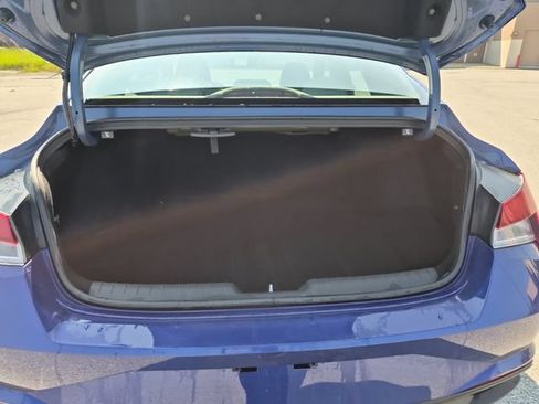 Used 2022 Hyundai Elantra SEL w/ Preferred Accessory Package FWD image 23