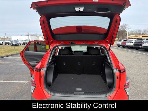 Used 2025 Hyundai Kona SEL image 24