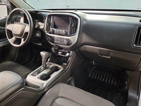 Used 2020 Chevrolet Colorado LT w/ Safety Package image 10