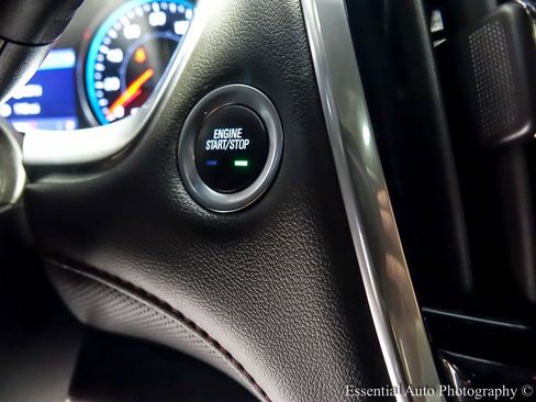 Used 2022 Chevrolet Traverse RS image 24