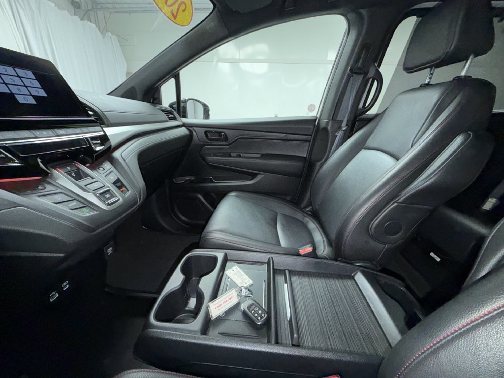 Used 2025 Honda Odyssey Sport-L image 23