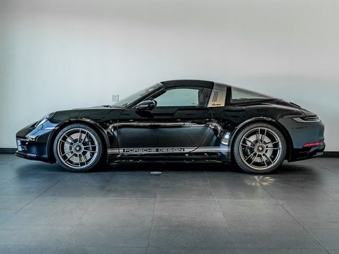 Certified 2022 Porsche 911 50th Anniversary Edition AWD/4WD image 2