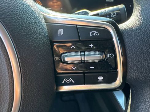 Certified 2024 Kia Sorento LX image 26
