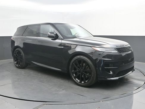 New 2026 Land Rover Range Rover Sport Dynamic SE AWD/4WD image 9