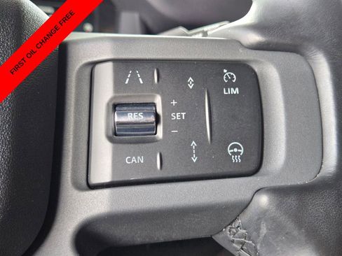 Used 2024 Land Rover Defender 130 X-Dynamic SE image 30