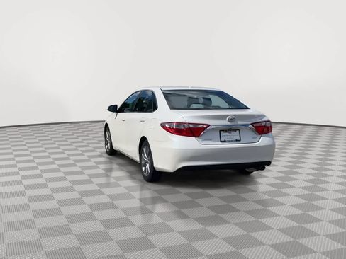 Used 2015 Toyota Camry XLE w/ Moonroof Package FWD image 7
