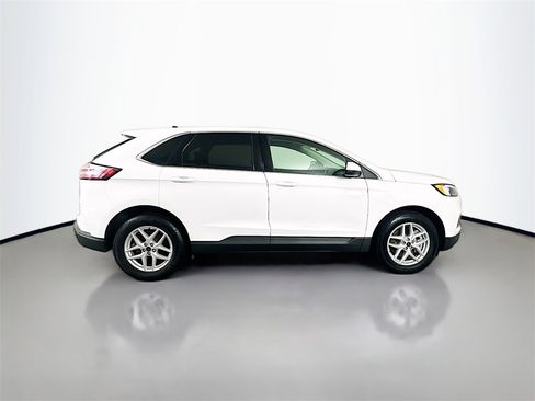 Used 2023 Ford Edge SEL image 13