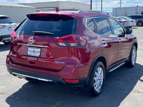 Used 2018 Nissan Rogue SV AWD/4WD image 4