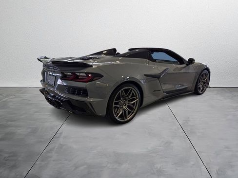 Used 2025 Chevrolet Corvette Z06 image 5