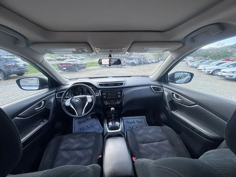 Used 2016 Nissan Rogue SV w/ SV Moonroof Package AWD/4WD image 27