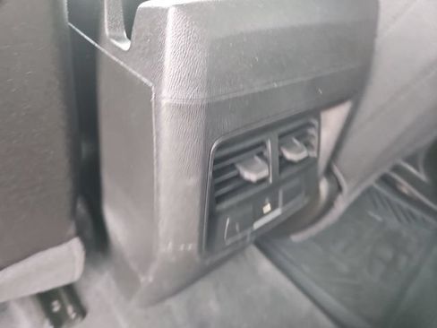Used 2024 Chevrolet Colorado LT w/ LT Convenience Package RWD image 20