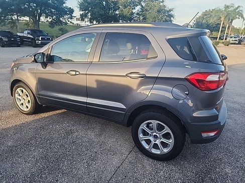 Used 2021 Ford EcoSport SE FWD image 3