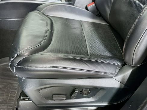 Certified 2021 Ford Explorer Platinum w/ Equipment Group 601A image 31