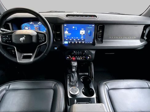 Certified 2025 Ford Bronco Badlands AWD/4WD image 16