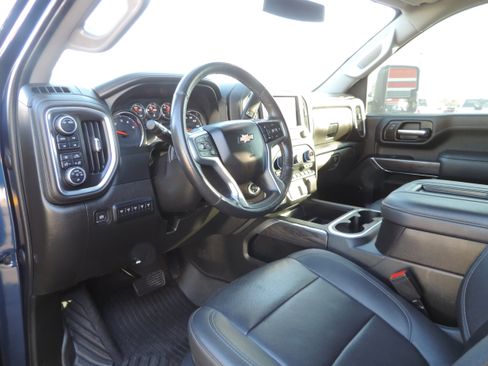 Used 2022 Chevrolet Silverado 2500 LTZ w/ LTZ Plus Package image 7