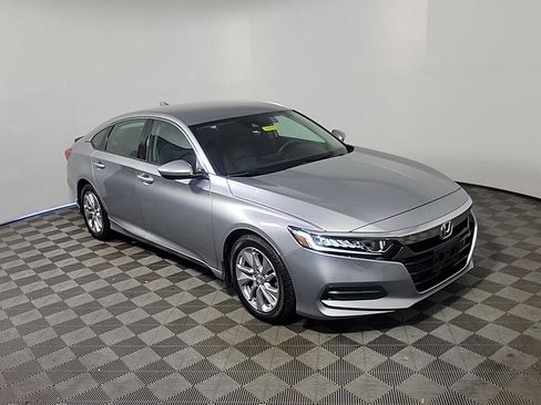 Used 2018 Honda Accord LX image 2