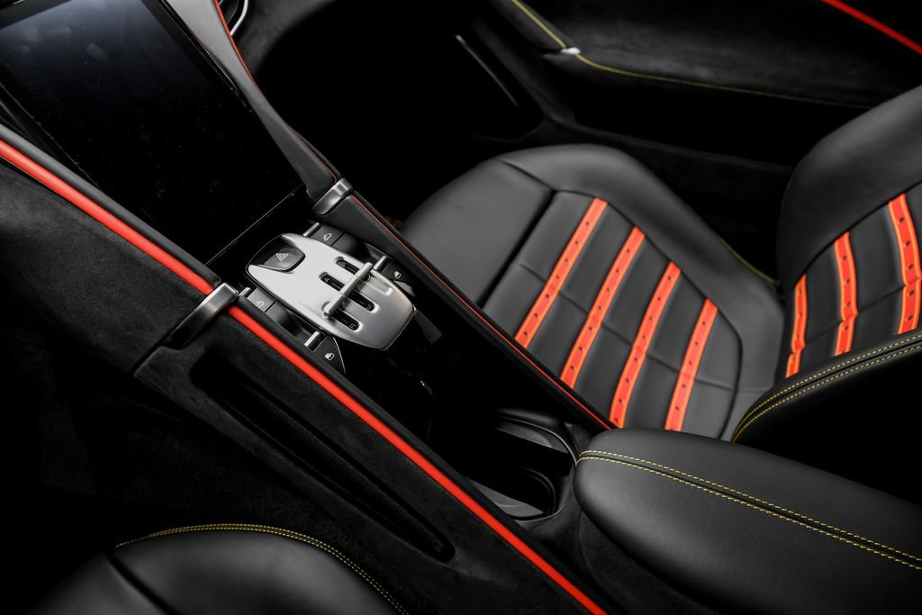 Used 2024 Ferrari Roma Spider RWD image 27