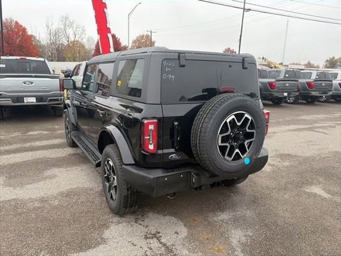 New 2025 Ford Bronco Outer Banks image 4