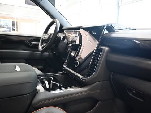 New 2026 GMC Yukon XL AT4 w/ AT4 Premium Package AWD/4WD image 16