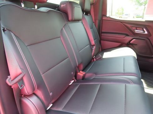 Certified 2025 Chevrolet Silverado EV LT AWD/4WD image 37