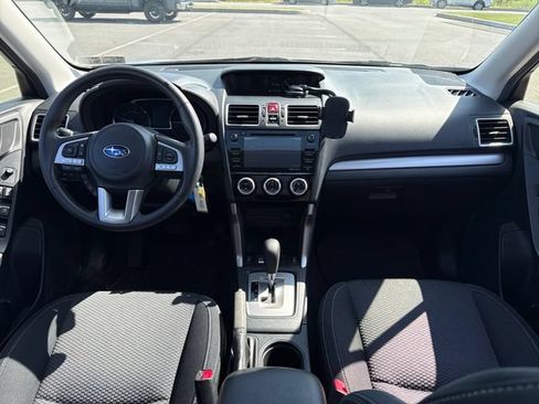 Used 2018 Subaru Forester 2.5i Premium AWD/4WD image 18