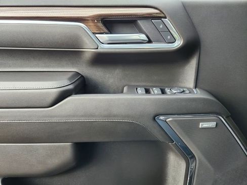 Certified 2025 Chevrolet Silverado 1500 LT Trail Boss w/ Convenience Package II AWD/4WD image 7