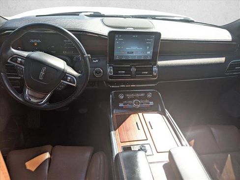 Used 2020 Lincoln Navigator L Reserve w/ Luxury Package image 18
