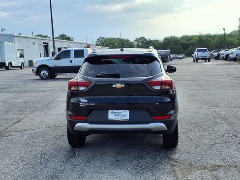 Used 2025 Chevrolet TrailBlazer LT AWD/4WD image 5