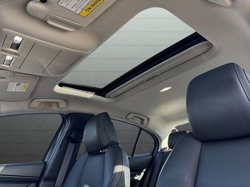 Used 2022 MAZDA MAZDA3 s image 25