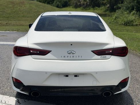 Used 2022 INFINITI Q60 3.0t Luxe w/ Essential Package RWD image 4