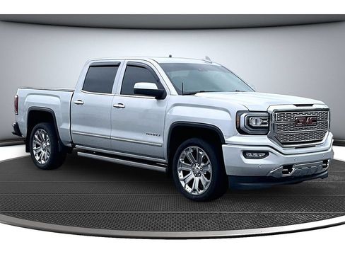 Used 2017 GMC Sierra 1500 Denali w/ Denali Ultimate Package AWD/4WD image 14