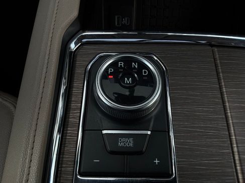 Used 2024 Ford Expedition Limited RWD image 32