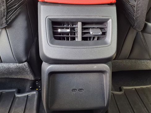 Used 2024 Chevrolet Equinox EV RS FWD image 16