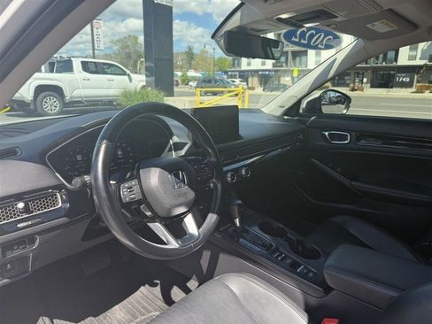 Used 2022 Honda Civic Touring image 16