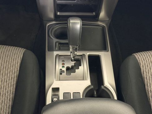 Used 2015 Toyota 4Runner SR5 image 18