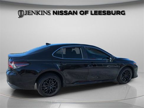 Used 2023 Toyota Camry LE image 7