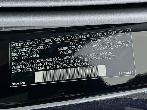 Used 2025 Volvo XC90 B5 Core w/ Protection Package image 12