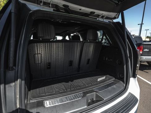 Used 2022 Chevrolet Tahoe RST w/ Luxury Package AWD/4WD image 28