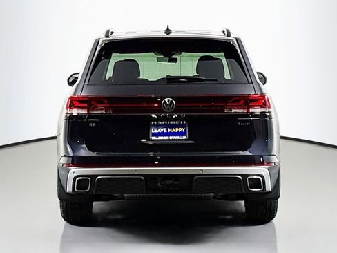 New 2026 Volkswagen Atlas Peak Edition image 6