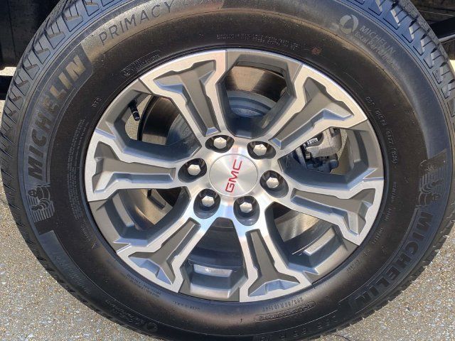 Used 2025 GMC Sierra 1500 SLT AWD/4WD image 8
